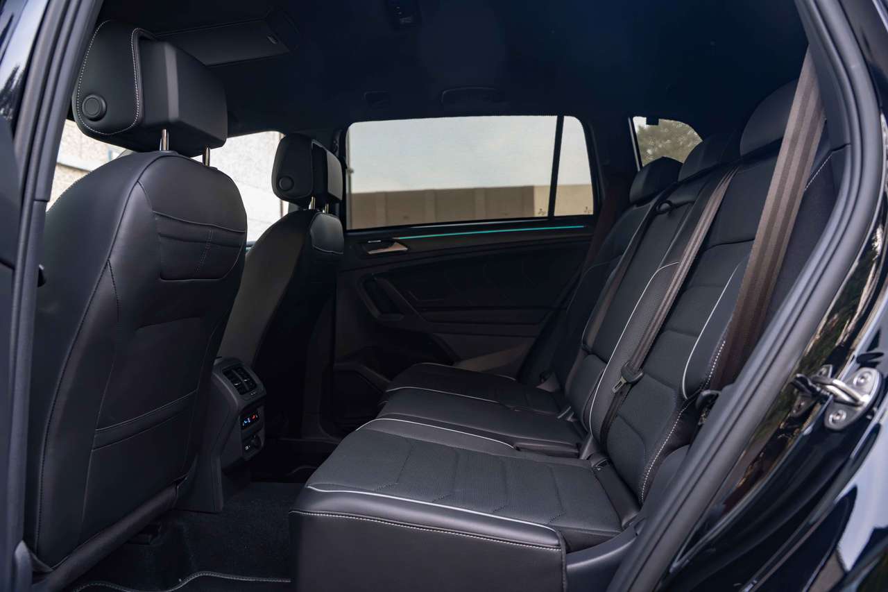 Volkswagen Tiguan Allspace 2.0 TSI 4M R-Line LED/VIRTUAL/ACC/360°/TREKHAAK — foto 12 van 25
