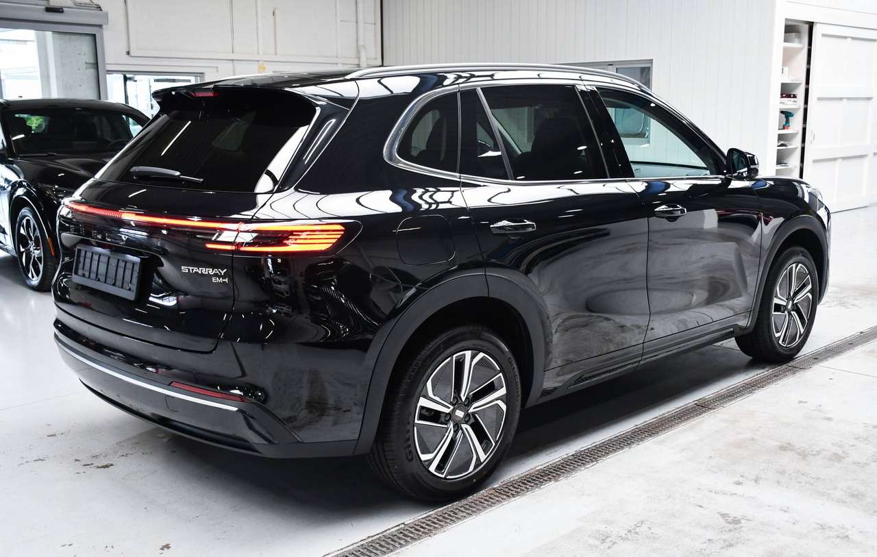Geely Starray EM-i Pro 83km NIEUW - NAVIGATIE  / SMARTLINK / LEDER / CAMERA / ACC / BLIS / PDC — foto 3 van 20