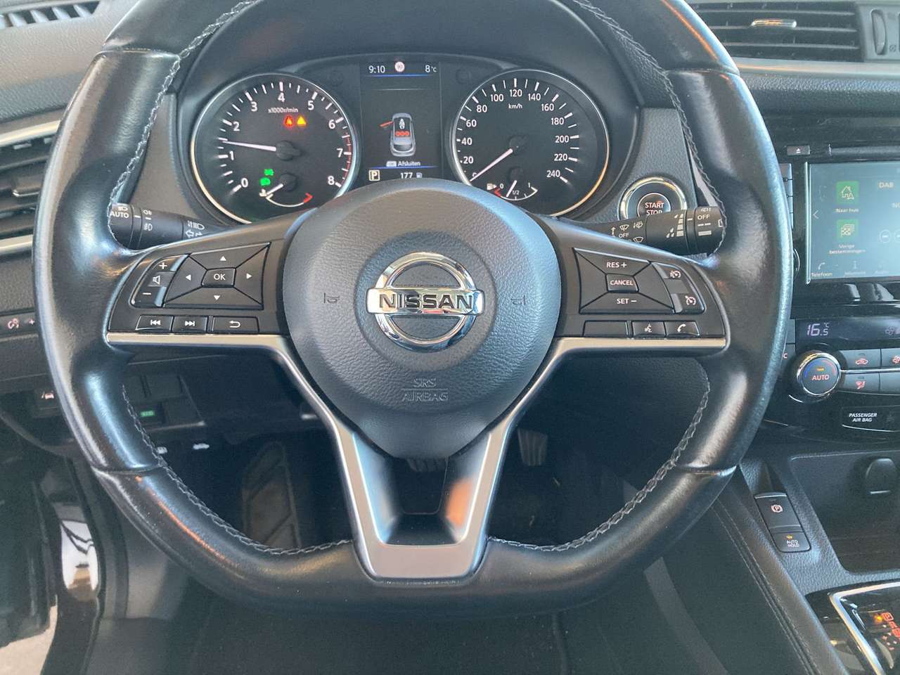 Nissan Qashqai BENZINE AUTOMAAT PANORAMISCH DAK LEDER — foto 14 van 19