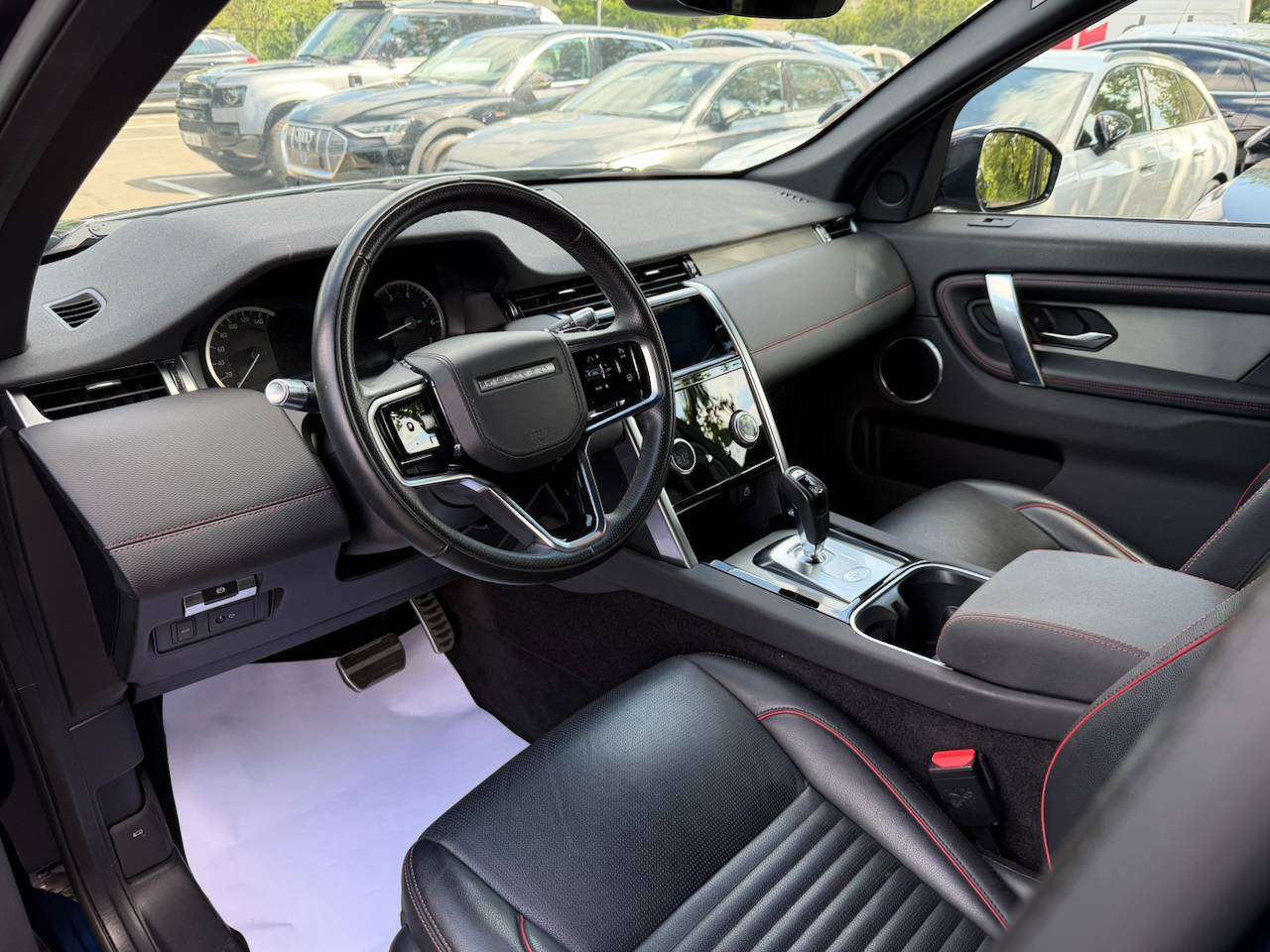 Land Rover Discovery Sport SPORT 4WD R DYNAMIC VERWARMD STUUR VERWARMDE ZETELS V+A CARPLAY ELEKTRISCHE ZETELS — foto 4 van 12