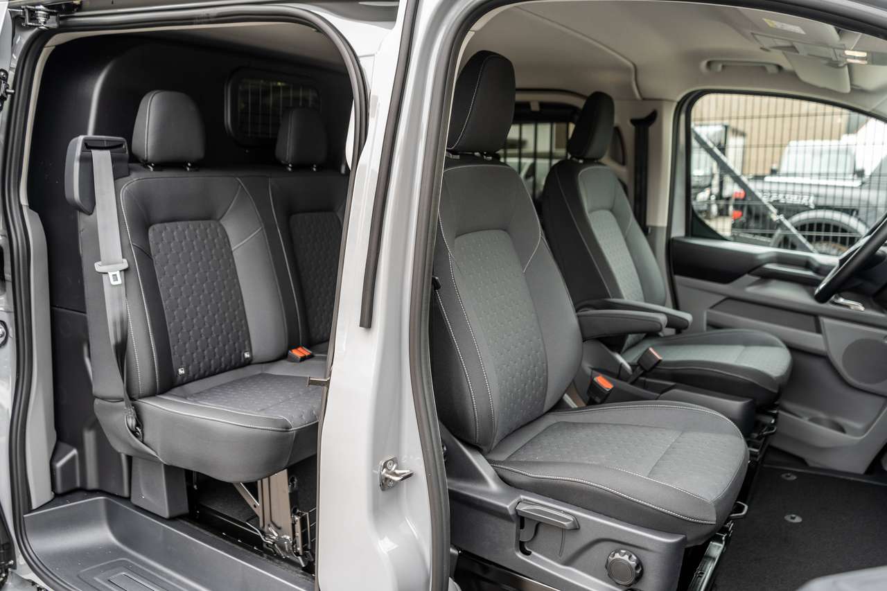 Ford Transit Custom 2.0TDCi Limited L2 5pl. - 5j Warranty - 40.400ex — foto 4 van 18
