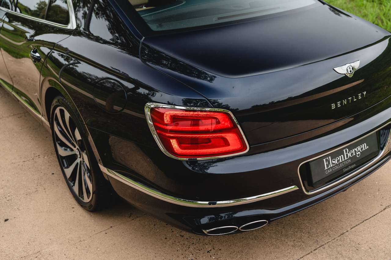 Bentley Flying Spur AZURE HYBRID - 4 SEAT - TOURING SPECIFICATION — foto 7 van 25