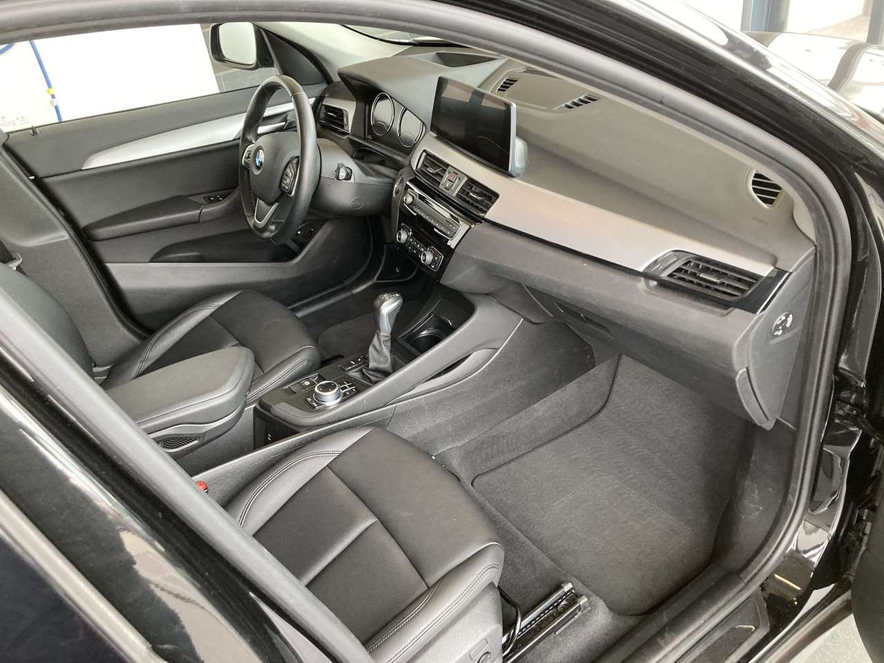 BMW X1 X DRIVE PHEV  AWD AUTOMAAT — foto 8 van 17