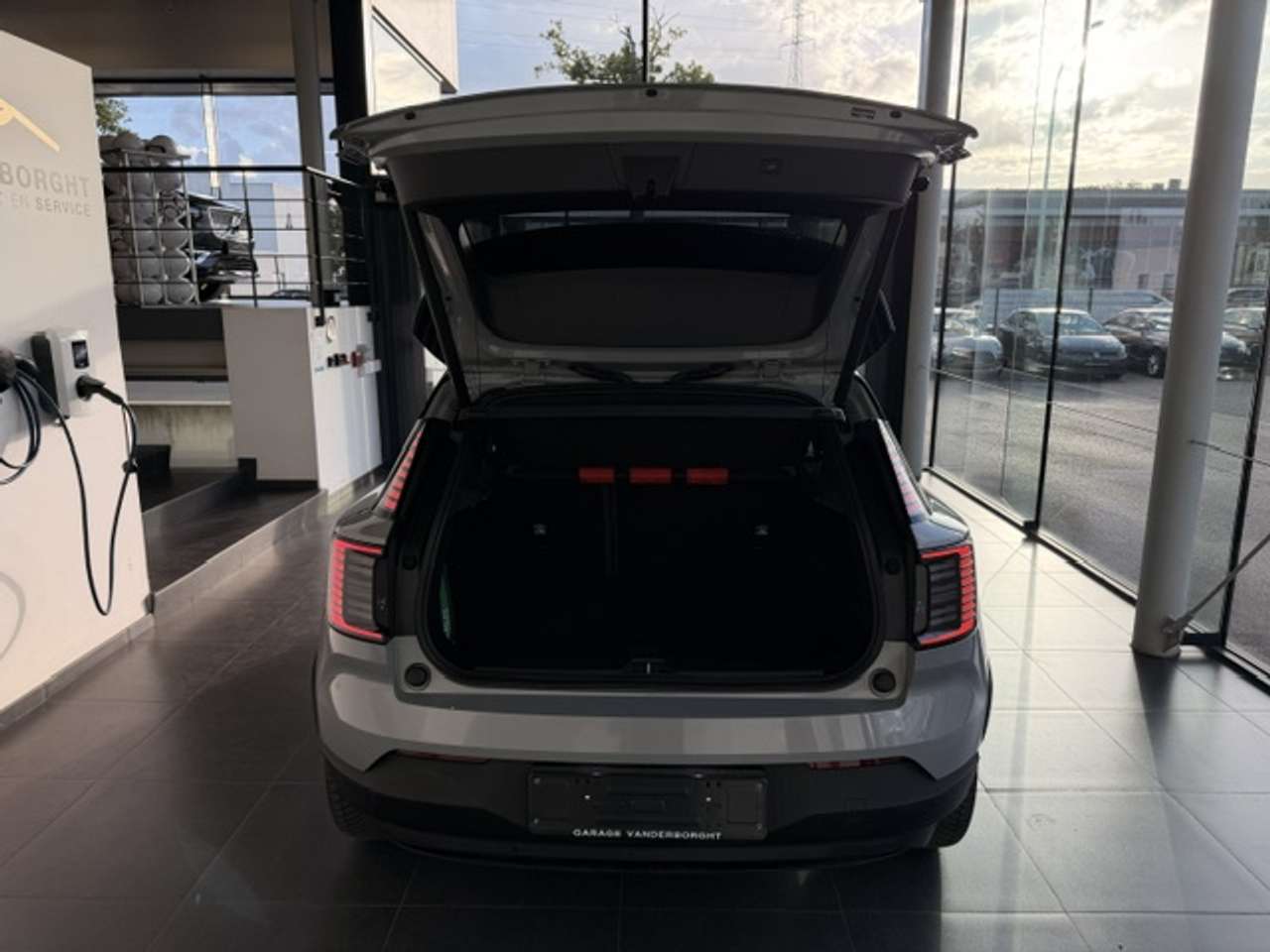 Volvo EX30 PLUS EXTENDED RANGE +TAL VAN OPTIES — foto 7 van 20