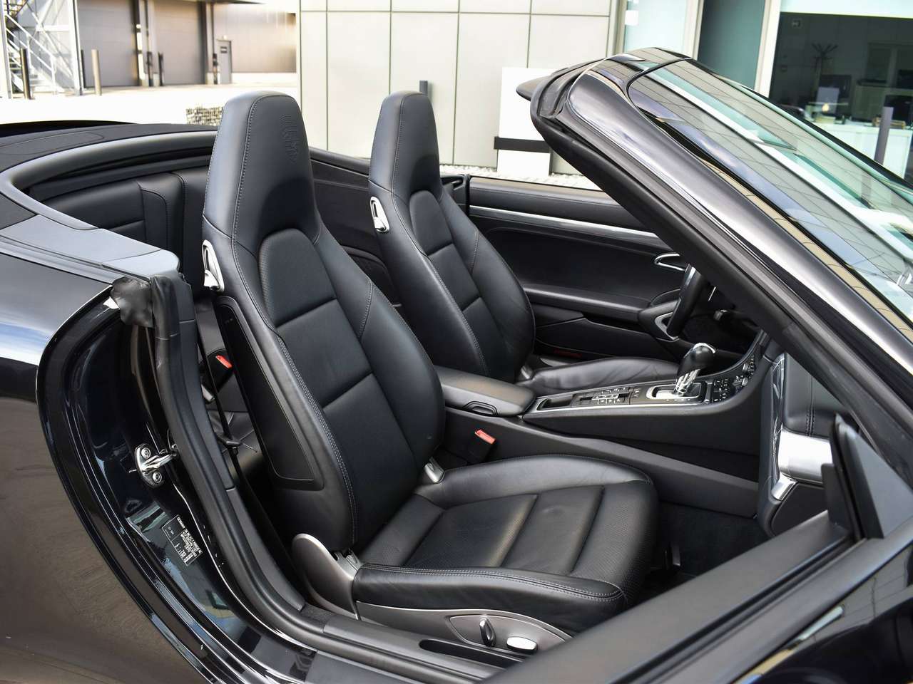 Porsche 911 991.1 Carrera 3.4 / Basalt Black / Full History — foto 24 van 25