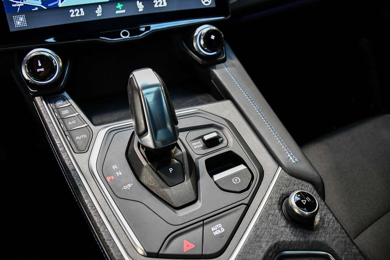 Lynk & Co 01 01 PHEV 1.5 Turbo - NAVIGATIE / OPEN-PANODAK / SMARTLINK / CAMERA / ACC / PDC — foto 14 van 17