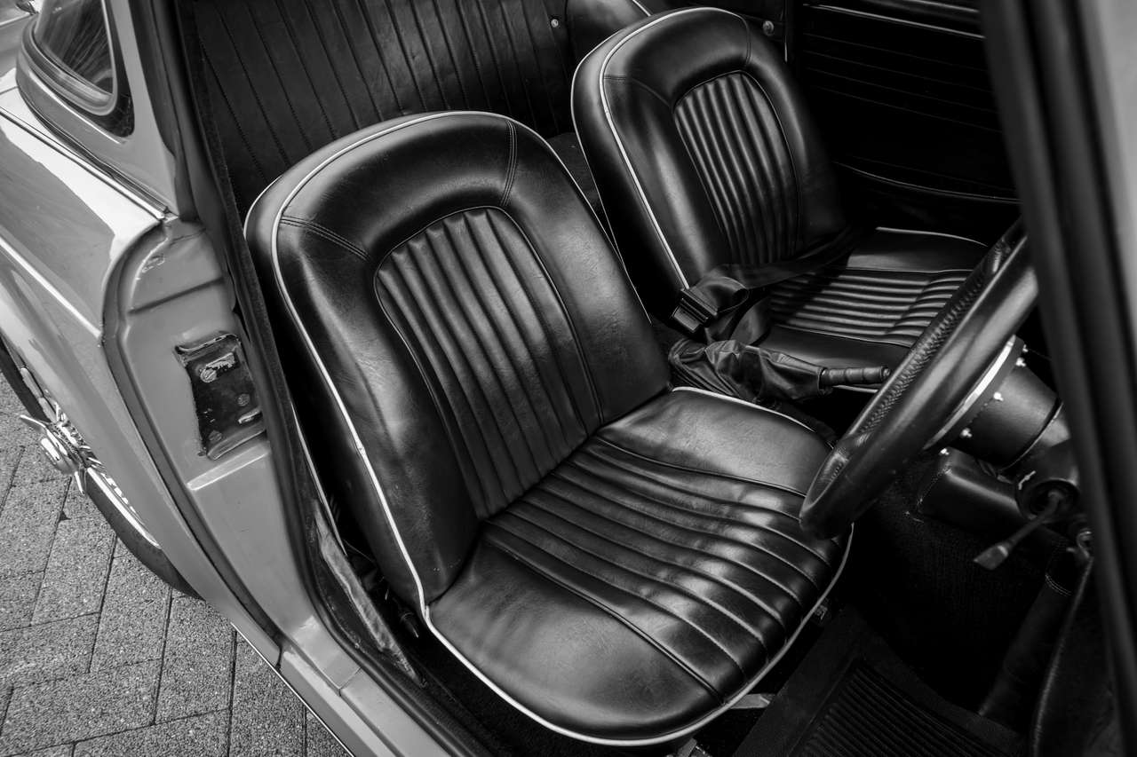 Triumph TR5 PI  EU model  with surrey top — foto 19 van 25