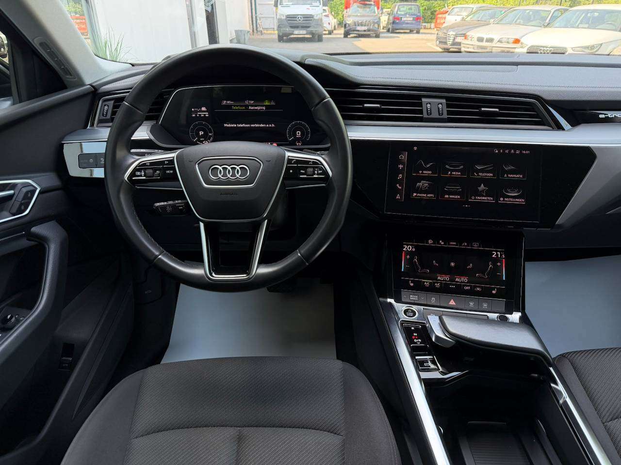 Audi e-tron 50 QUATTRO GPS CAMERA CARPLAY ELEKKOFFER VERWARMDE ZETELS — foto 7 van 18
