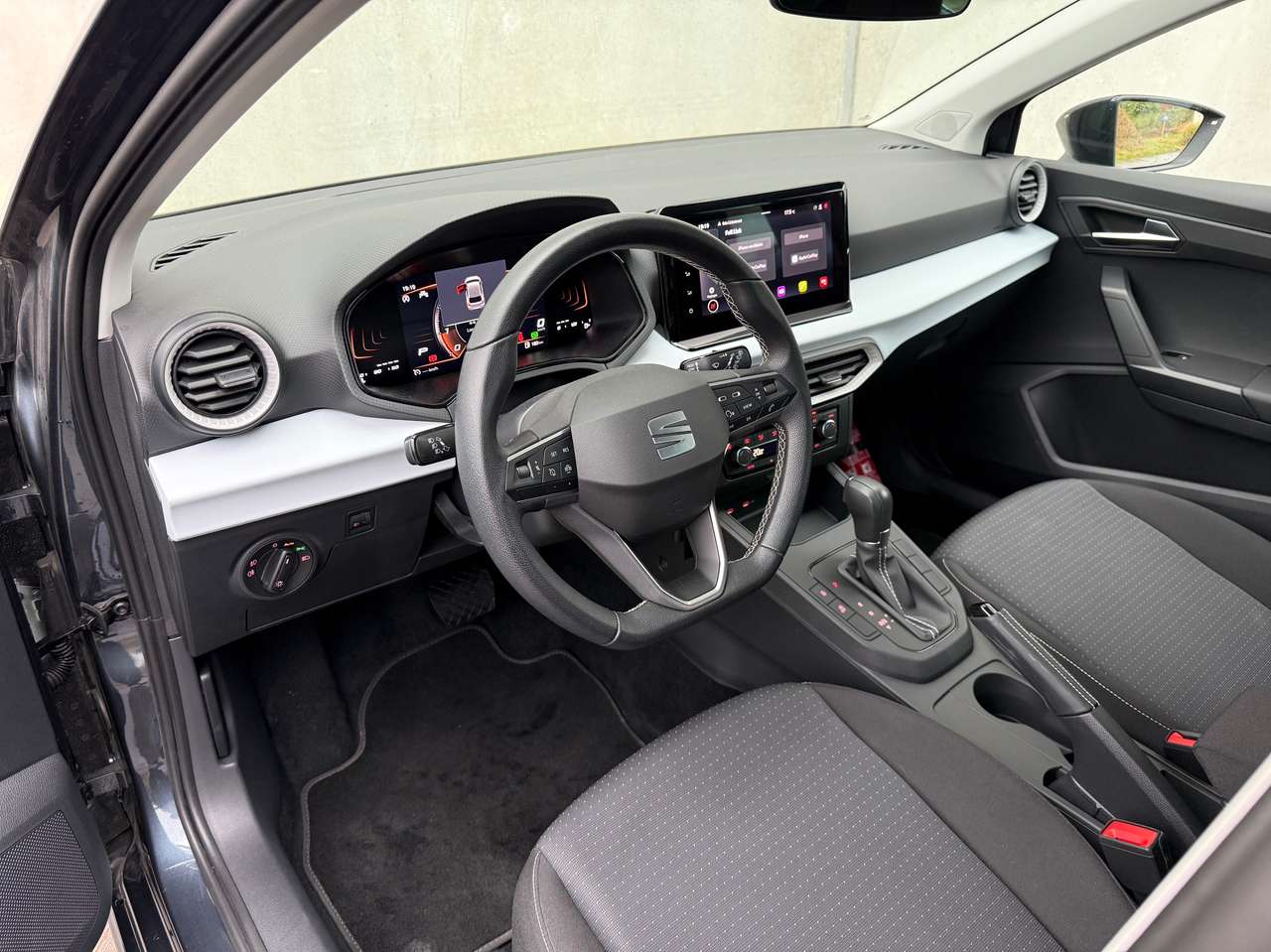 SEAT Ibiza Ibiza 1.0 TSI Move! Full Link DSG / LED / Bi-zone / PDC / CarPlay — foto 12 van 13