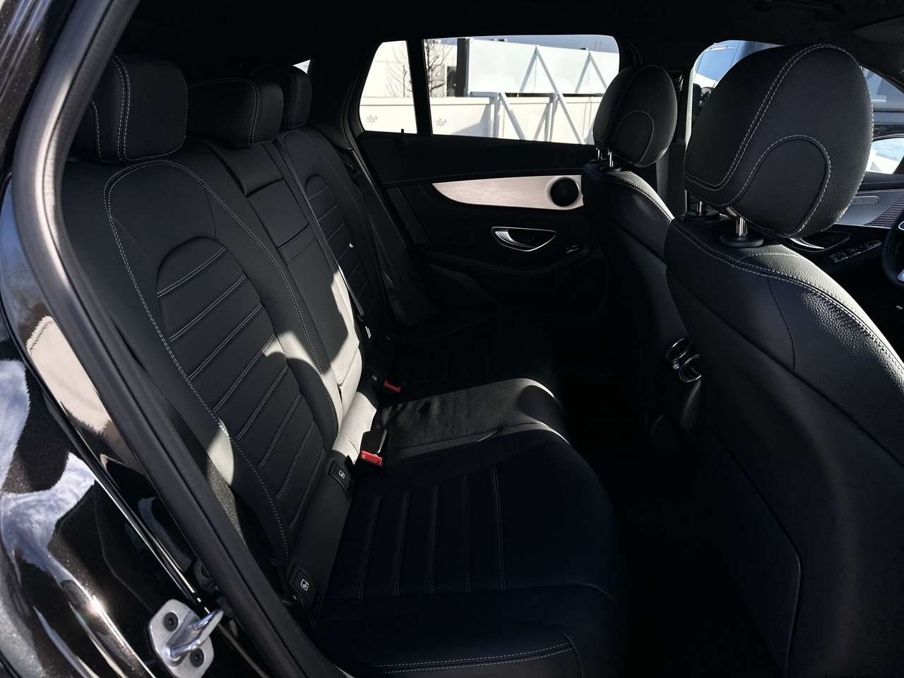 Mercedes-Benz EQC 400 4M AMG Leder 21" multi privacy ramen dodehoek — foto 11 van 19