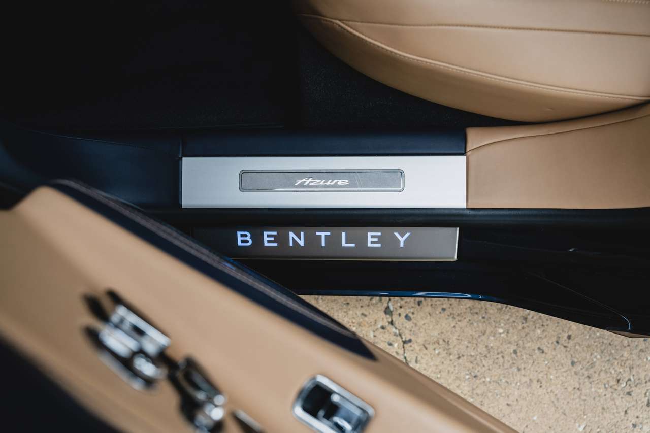 Bentley Flying Spur AZURE HYBRID - 4 SEAT - TOURING SPECIFICATION — foto 20 van 25