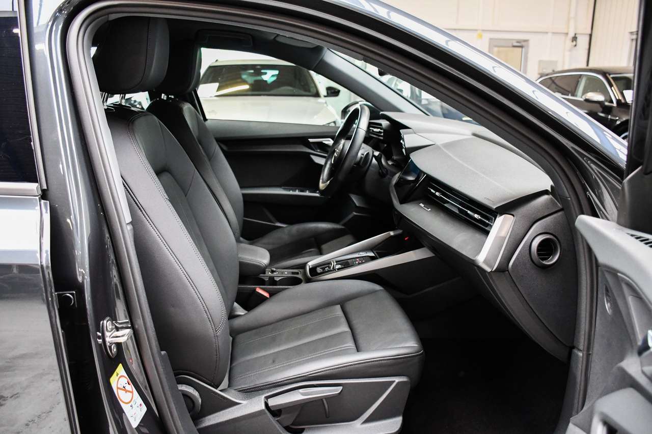 Audi A3 A3 Business Automaat - LEDER / NAVI / SMARTLINK — foto 4 van 18