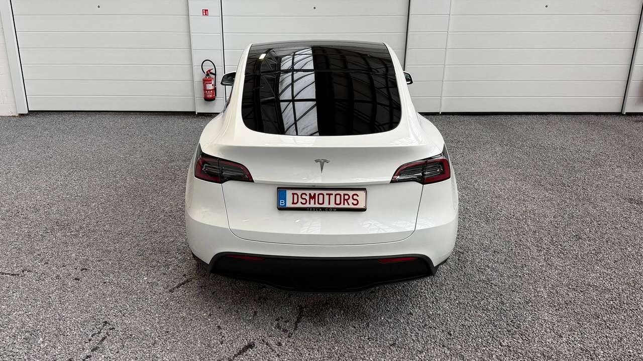 Tesla Model Y RWD | Tesla trekhaak | LFP | HW4 - FSD | BTW wagen | IN OPTIE — foto 16 van 25
