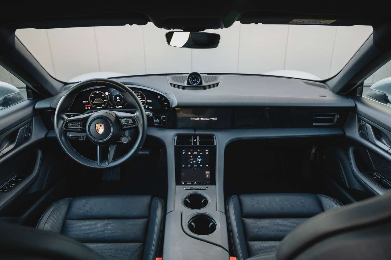 Porsche Taycan 4S Cross Turismo 93.4kWh Performance Battery Plus - 1st. Hand - Porsche History — foto 17 van 25