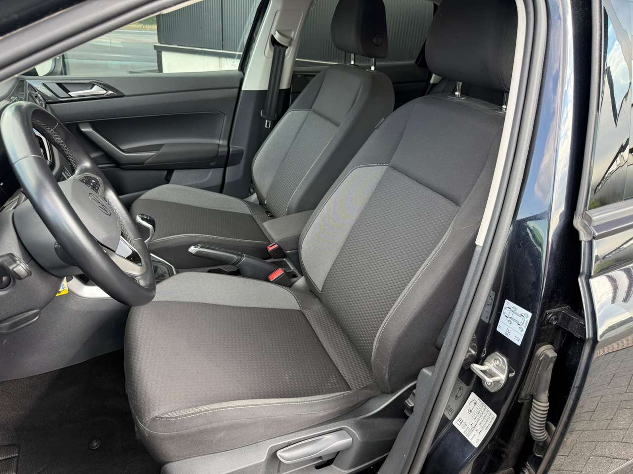Volkswagen Taigo 1.0 TSI Life  Camera GPS Pdc Alu velgen 54000km — foto 7 van 13
