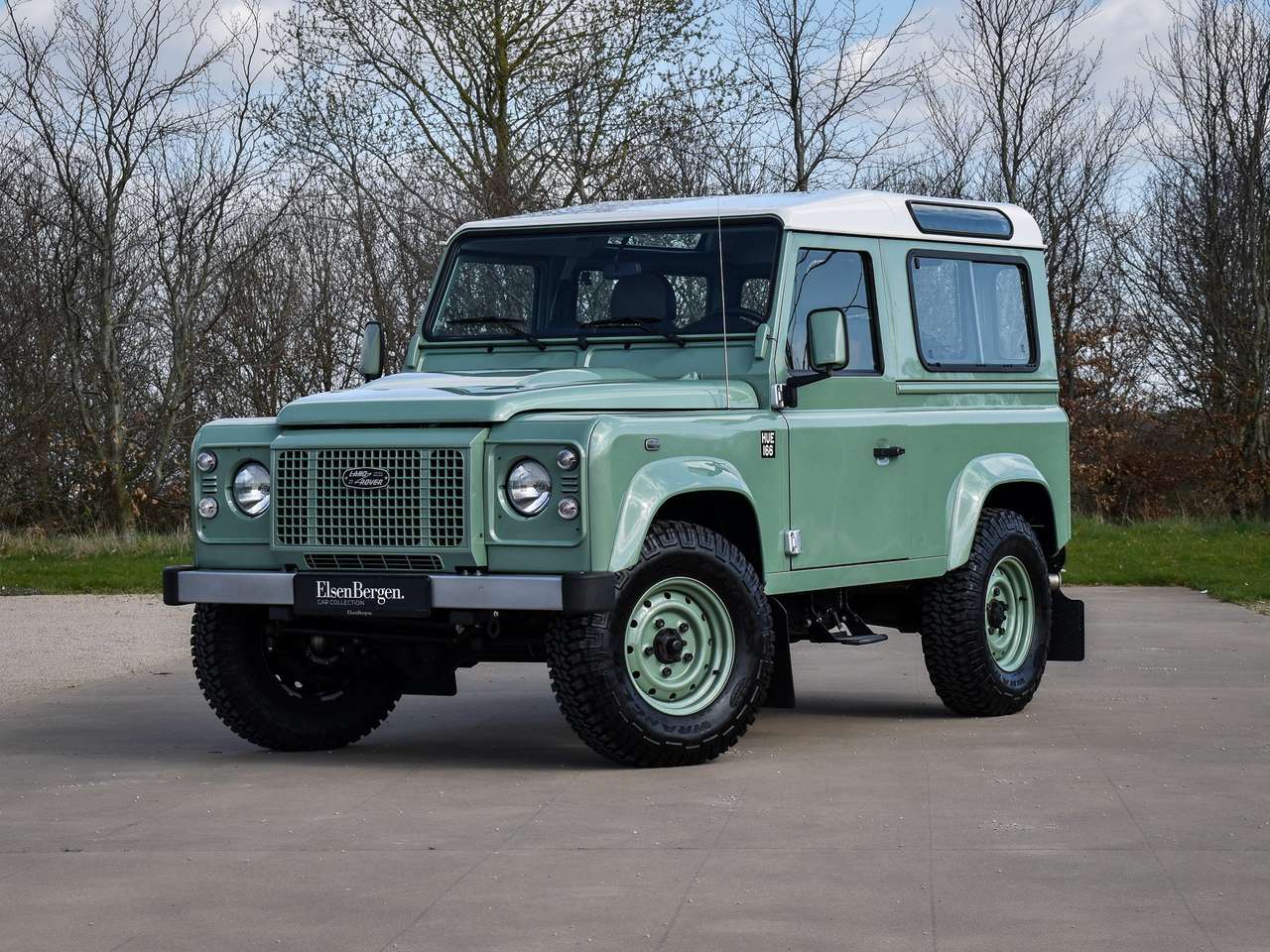 Land Rover Defender 90 / 2.2 TD4 / "Heritage Edition"
