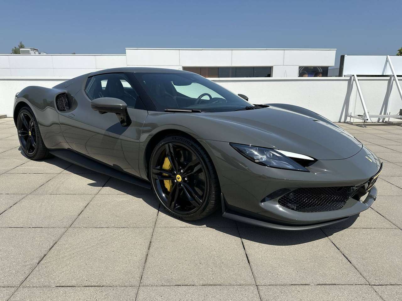 Ferrari 296 GTB PHEV 3.0 V6 DCT