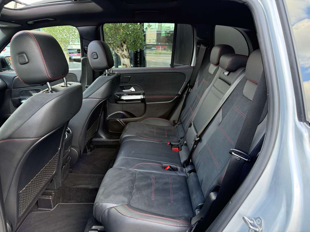 Mercedes-Benz GLB 200 Automaat AMG Pack Panodak 39000km Nieuwstaat — foto 11 van 18