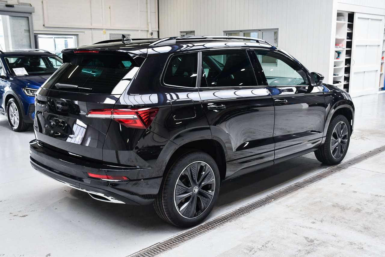 Skoda Karoq Karoq 1.5 TSI ACT Sportline DSG - TREKHAAK / PANO — foto 3 van 21