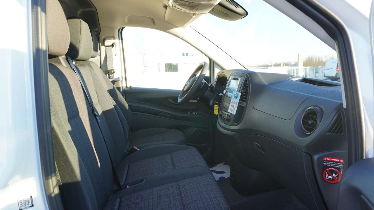 Mercedes-Benz Vito e Vito/NieuwPrijs 32.946€ excl/navi/parktronic — foto 10 van 13