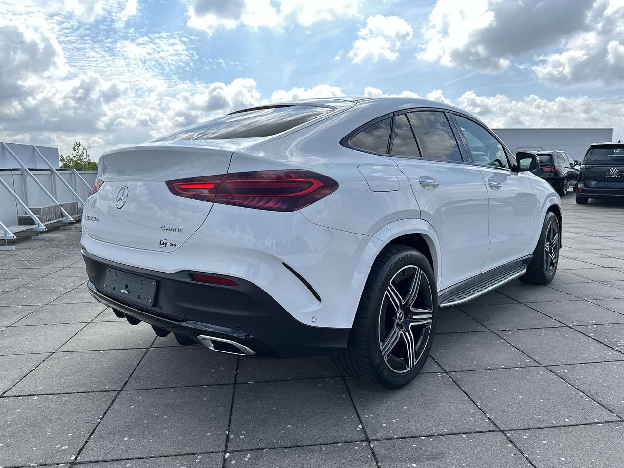 Mercedes-Benz GLE 350 de 4M/21"/19gr Co2/NAPPA/PREMIUM PAK/360 CAM/TREKH — foto 3 van 16