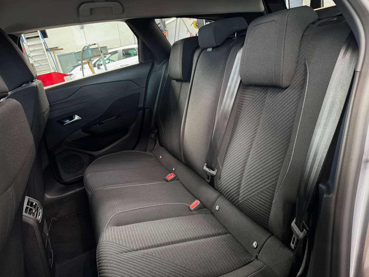 Peugeot 308 SW 1.2 PureTech Active Pack — foto 7 van 15