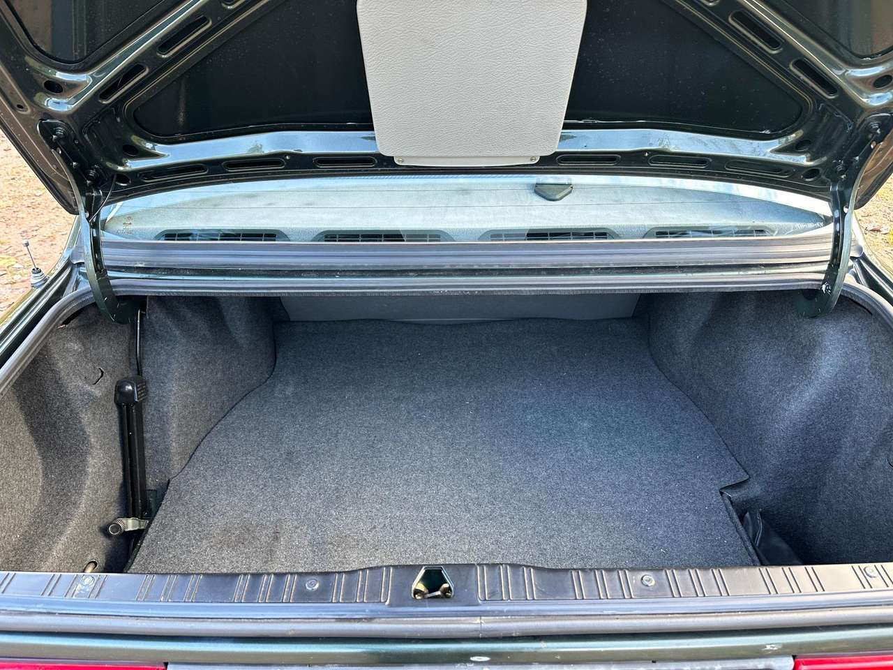 BMW 320 e30 — foto 9 van 14