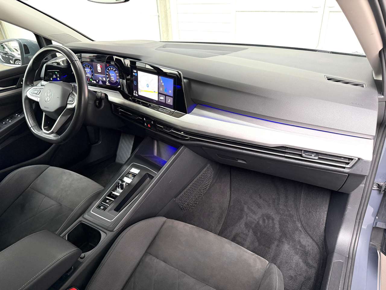 Volkswagen Golf 1.5 eTSI Life DSG LED*NAVI*PDC*CARPLAY*CAMERA*ACC*ALCANTRARA — foto 12 van 25