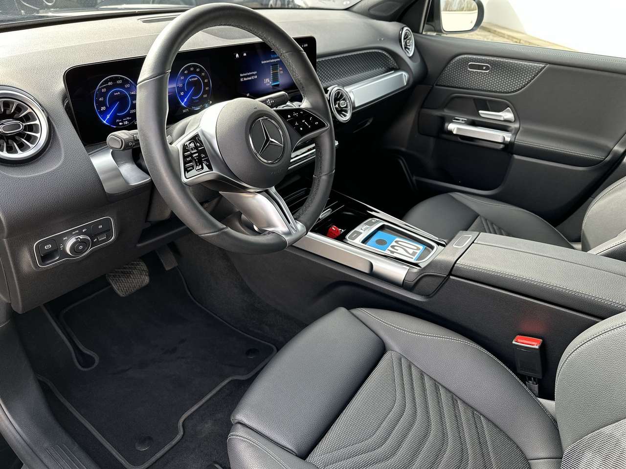 Mercedes-Benz EQB 300 4Matic 7 PLAATS Sfeer Progressive Camera Navigatie — foto 18 van 21