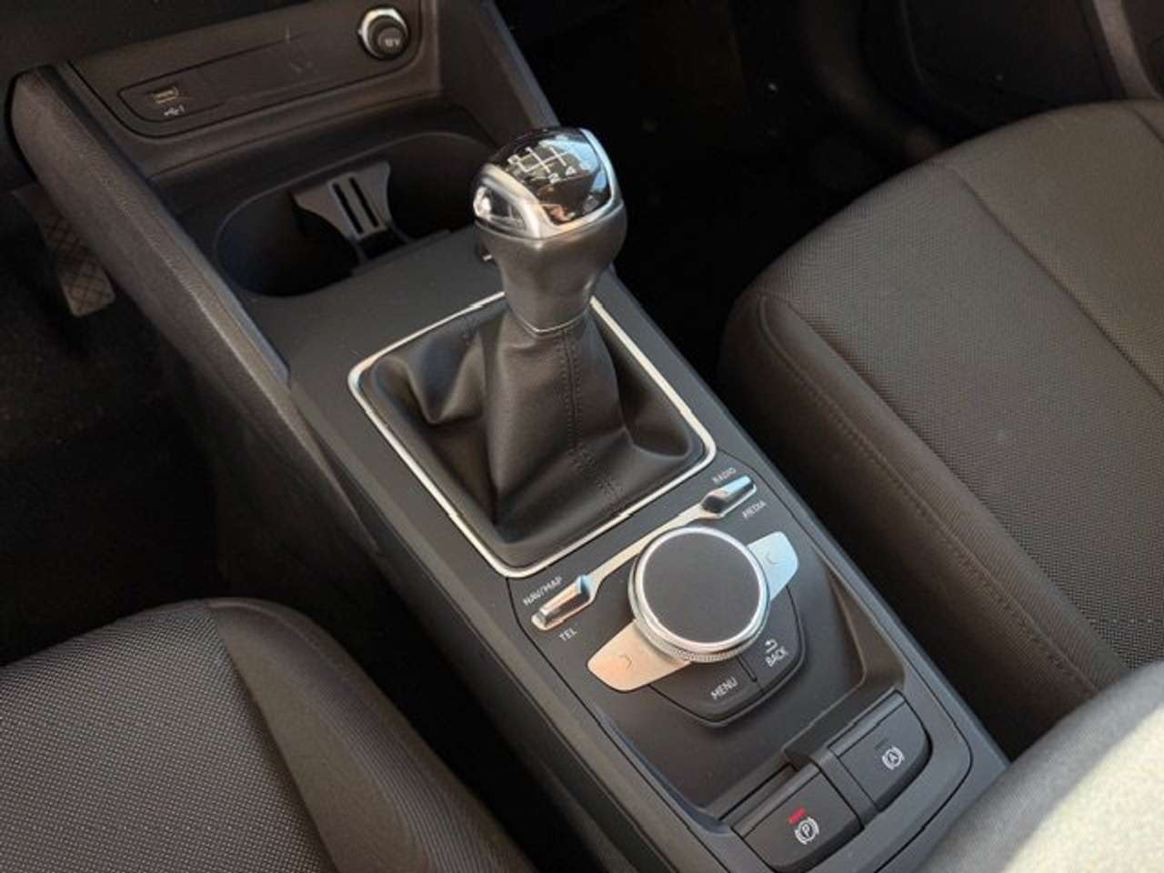 Audi Q2 ATTRACTION BENZINE SLECHTS 58000KM!!!!! — foto 18 van 22