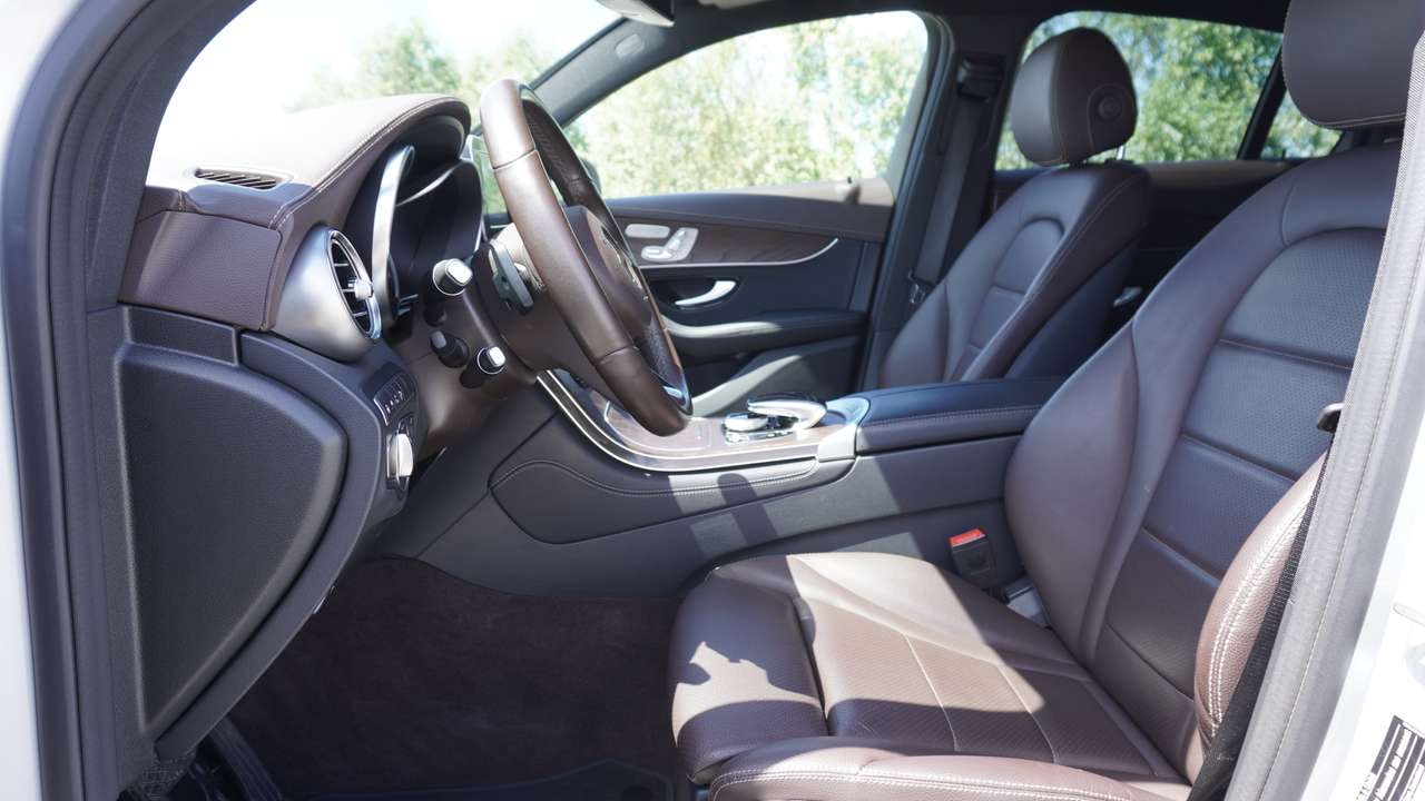 Mercedes-Benz GLC 250 D Coupé 4-Matic AMG Distronic Leder 20" FULL !!! — foto 15 van 18