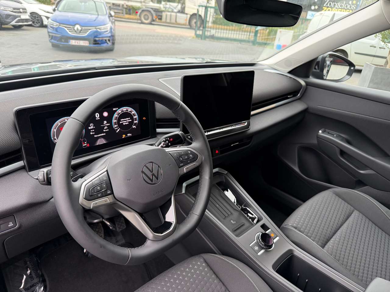Volkswagen T-Roc 1.5 eTSI mHEV  150 pk Hybride DSG Nieuw !! — foto 15 van 23