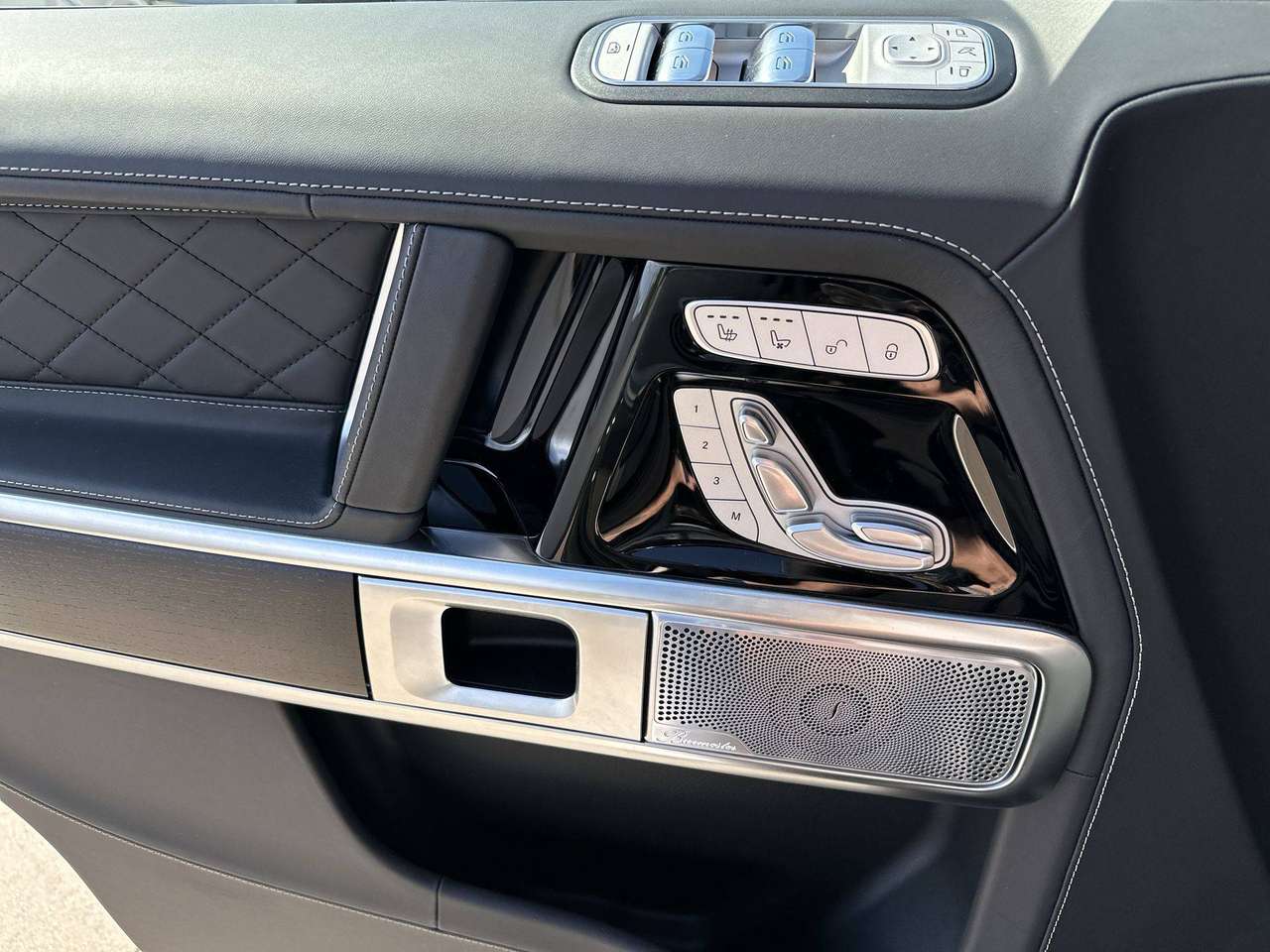 Mercedes-Benz G 580 580 EQ AMG Superior Line Interior Nightpakket 1en 2 — foto 14 van 19