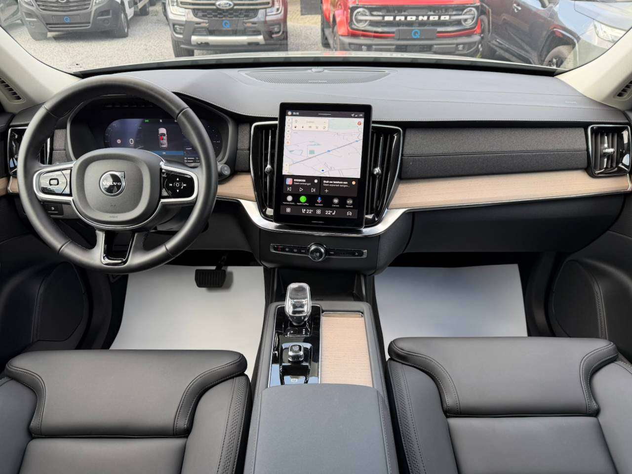 Volvo XC90 T8 PHEV PLUS DARK 7-ZIT HARMAN KARDON MEMORY SEATS APPLE CARPLAY — foto 6 van 20