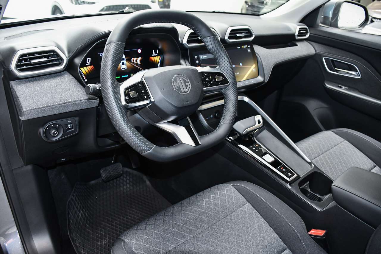 MG ZS ZS 1.5i Hybride+ Comfort - NAVIGATIE / CAMERA / ACC — foto 8 van 20