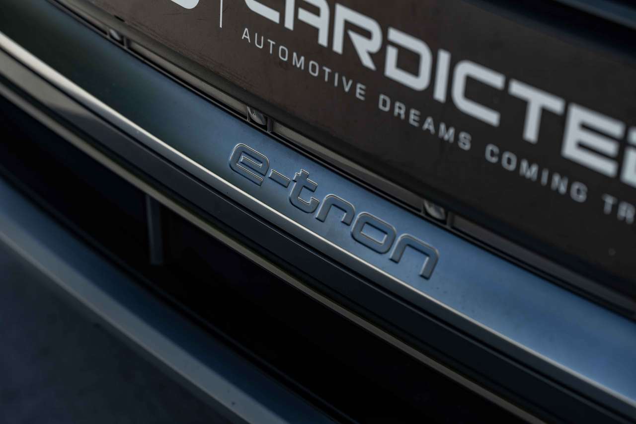 Audi e-tron (2021) — foto 6