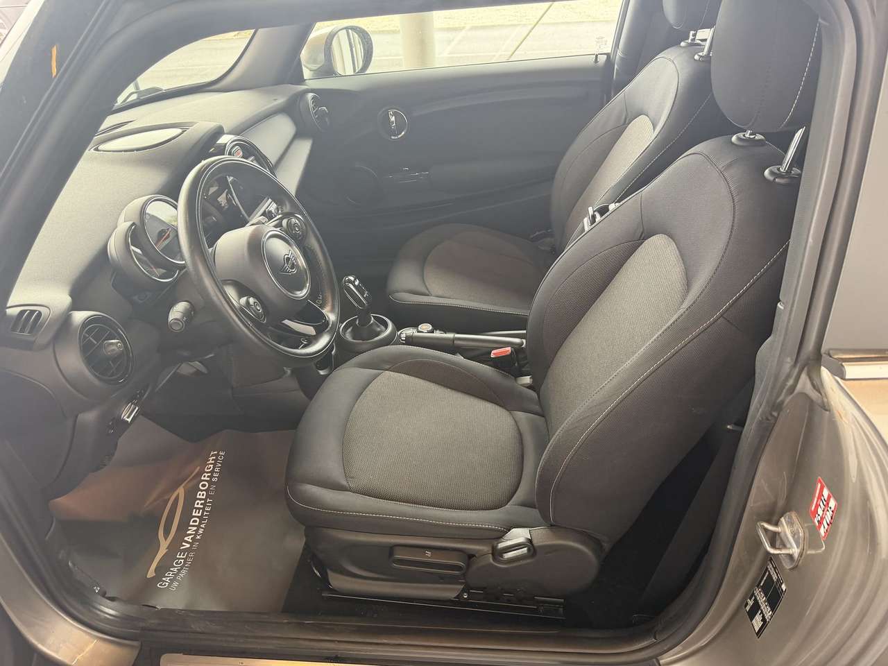 MINI One BENZINE AUTOMAAT SLECHTS 44000KM!!!! — foto 9 van 18