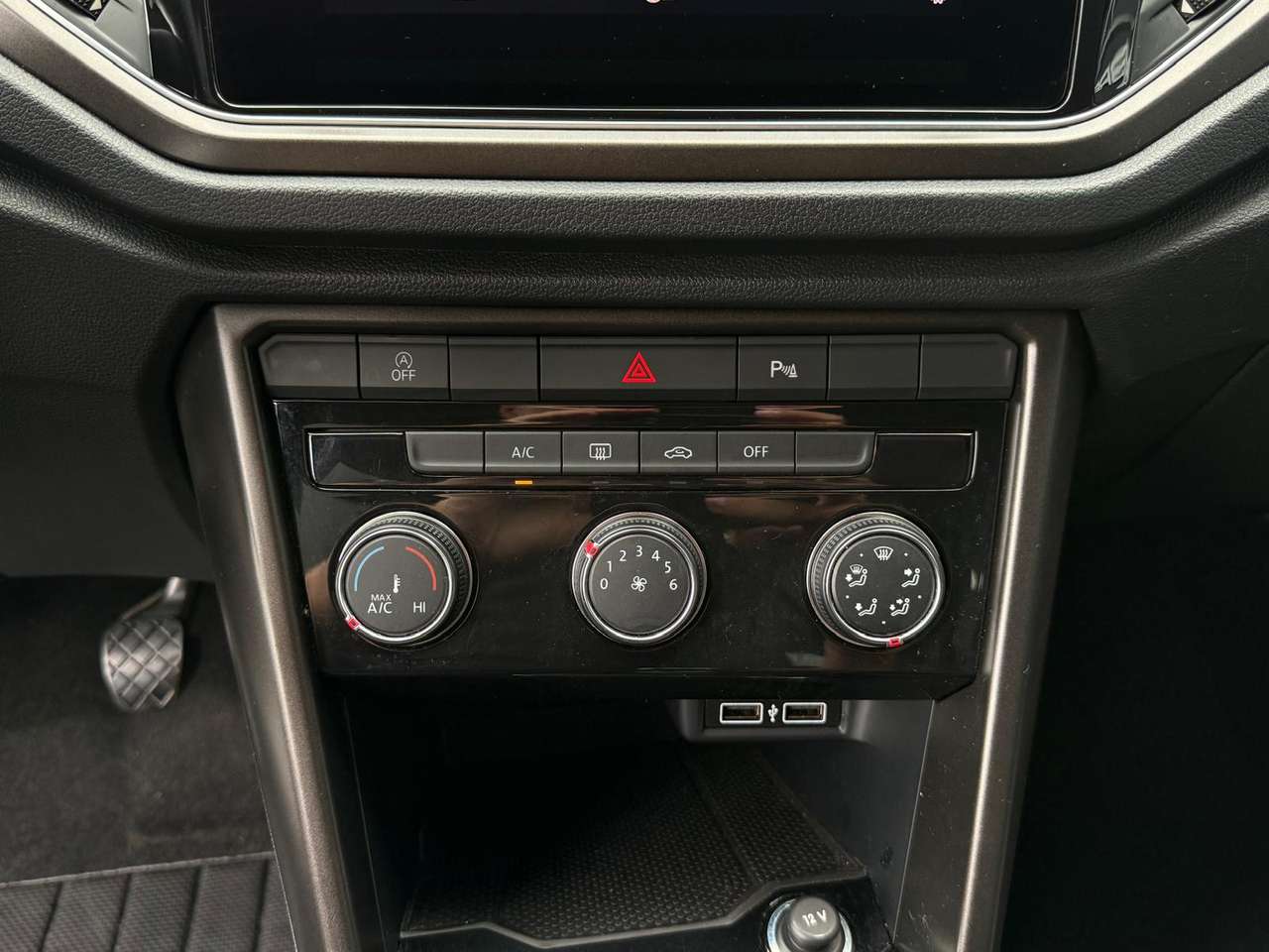 Volkswagen T-Roc 1.0 TSI Style GPS 50000km !!!! Nieuw — foto 19 van 20