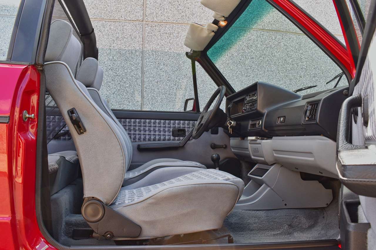 Volkswagen Golf Cabriolet 1.8i Oldtimer - Nieuwe Cabriokap - Zeer verzorgde historie! — foto 19 van 25