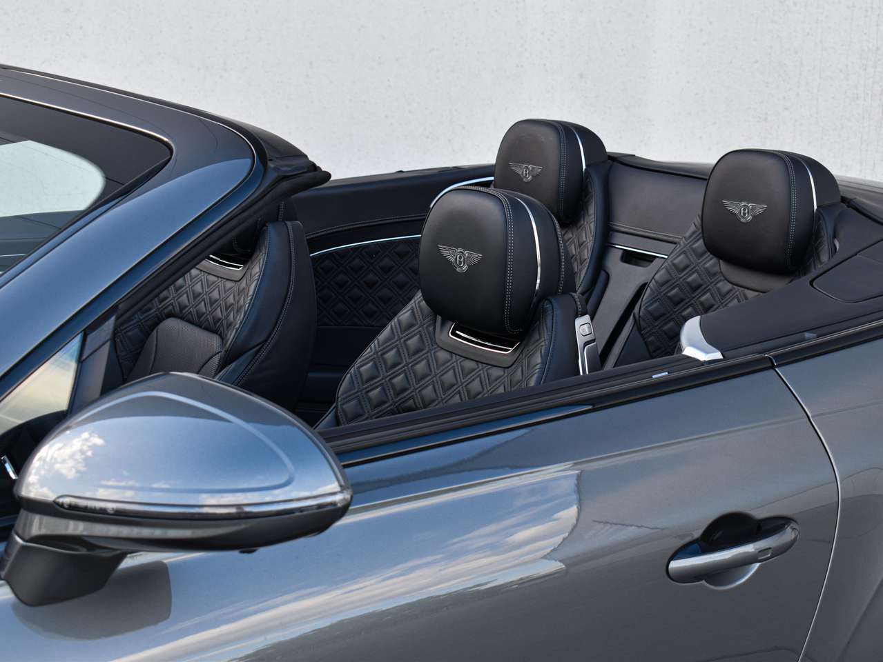 Bentley Continental GTC 4.0 V8 Mulliner - Blackline - NP: €309.996,- — foto 21 van 25