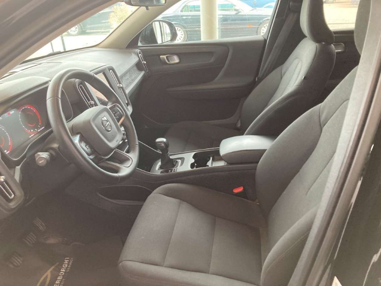 Volvo XC40 MOMENTUM BENZINE SLECHTS 63000KM!!!! — foto 8 van 14