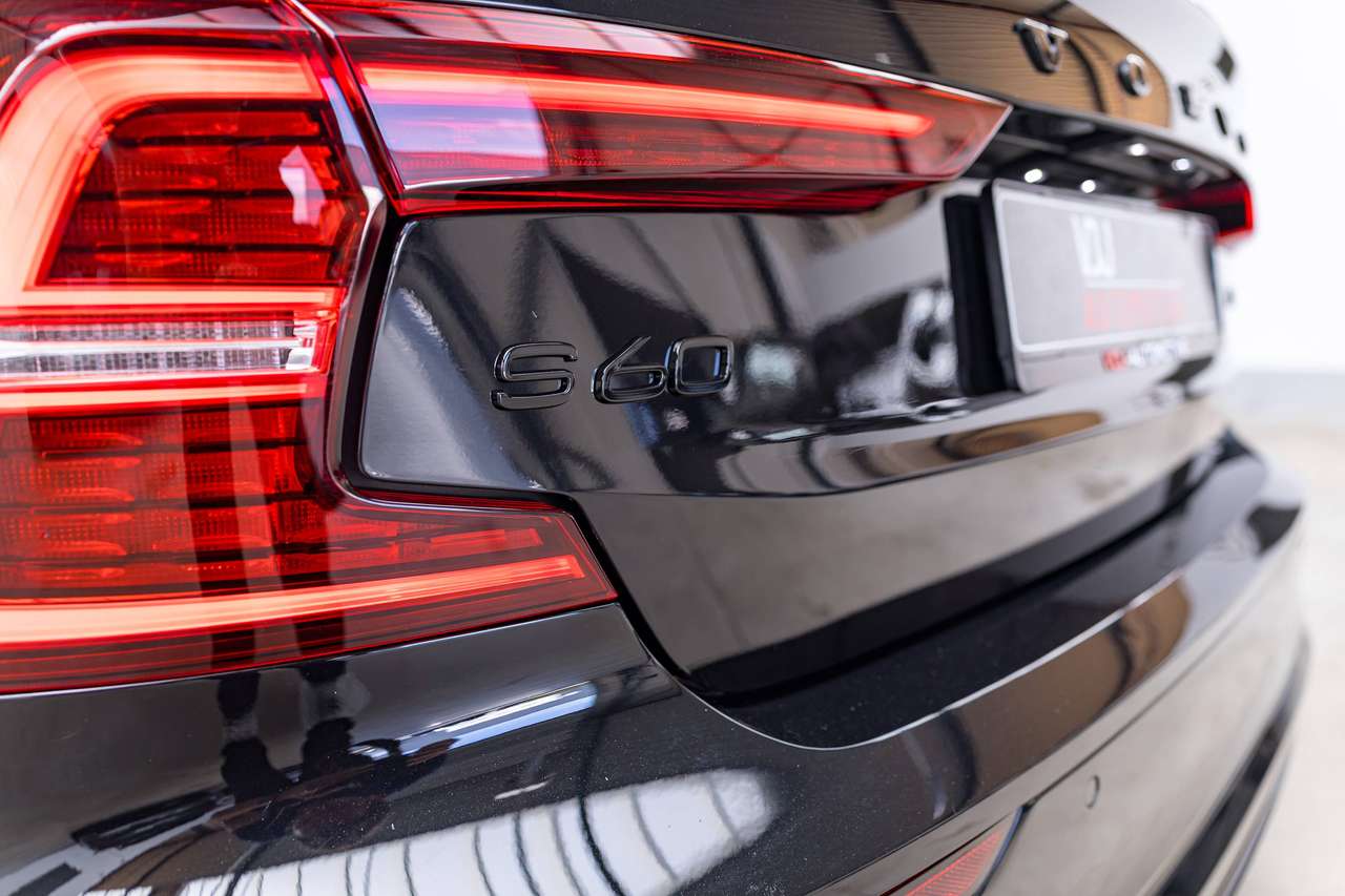 Volvo S60 B5|MHEV|PANO|HARMAN-KARDON|360°|HEAD-UP|ZETELVERW. (v/a)|SFEERVERL.|ACC|LA|GARANTIE| — foto 10 van 25