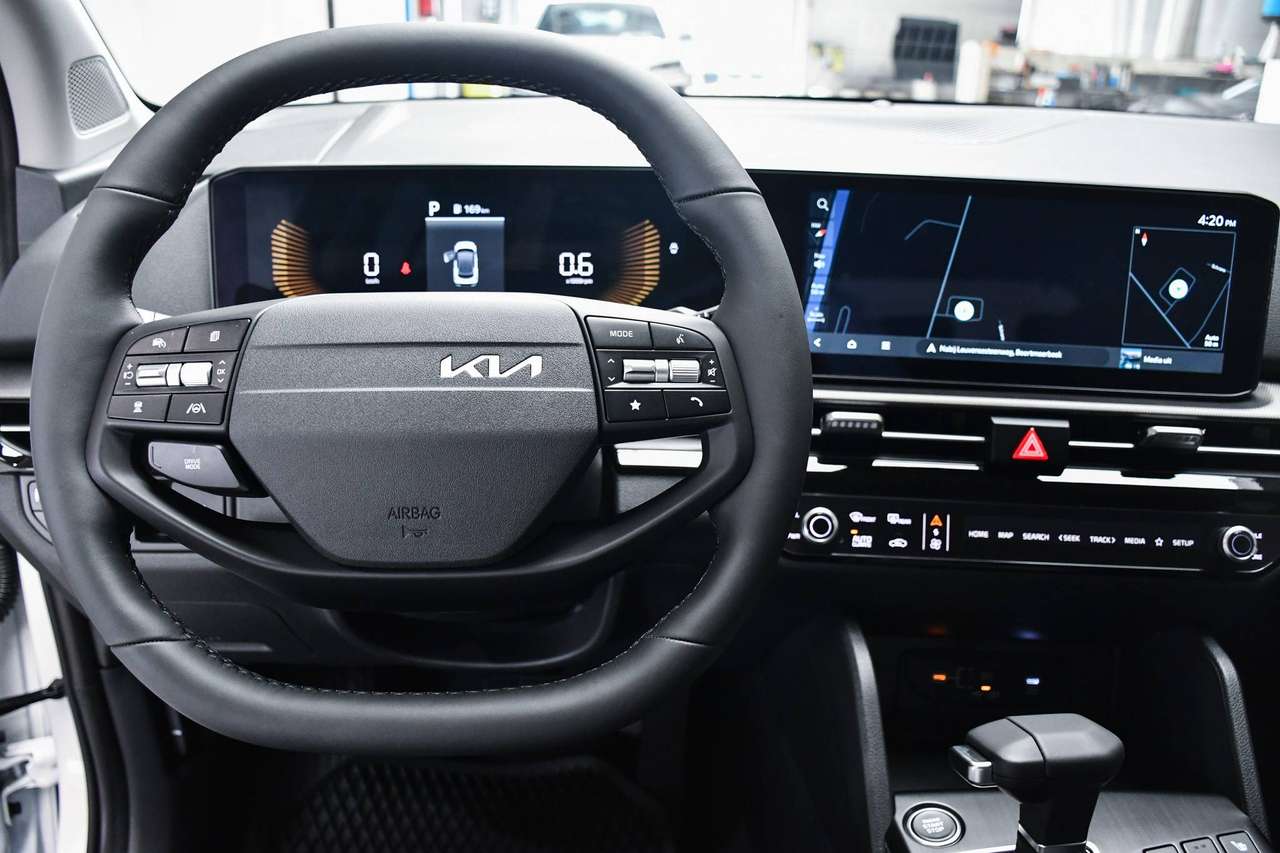 Kia Sportage Sportage 1.6 T-GDi Pulse DCT - NAVIGATIE / CAMERA / ACC / SMARTLINK / PDC — foto 17 van 21