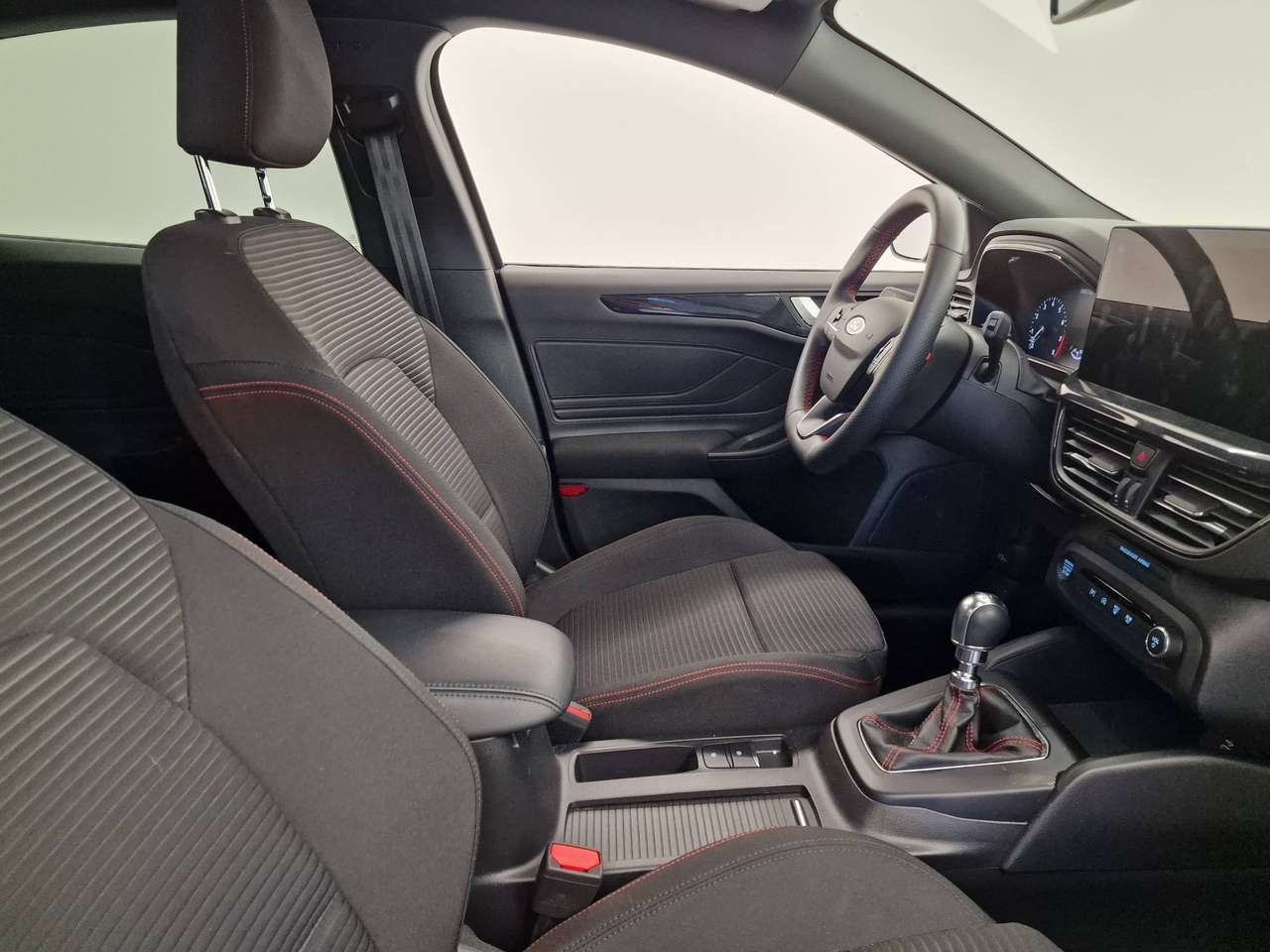 Ford Focus ST-LINE HYBRID BENZINE 23000KM!!!! — foto 6 van 15