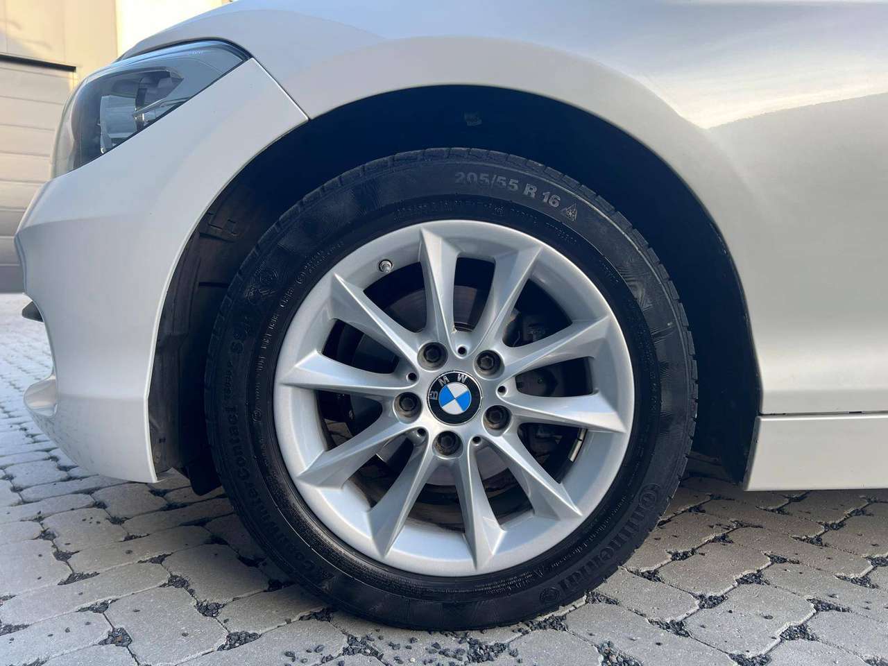 BMW 116 leder - cruise - vers onderhoud - mogelijkheid tot CarPlay — foto 9 van 25