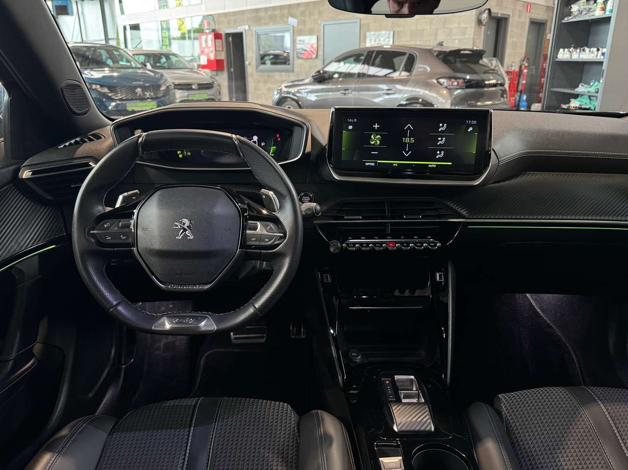 Peugeot 2008 1.2 PureTech GT-Line — foto 9 van 16