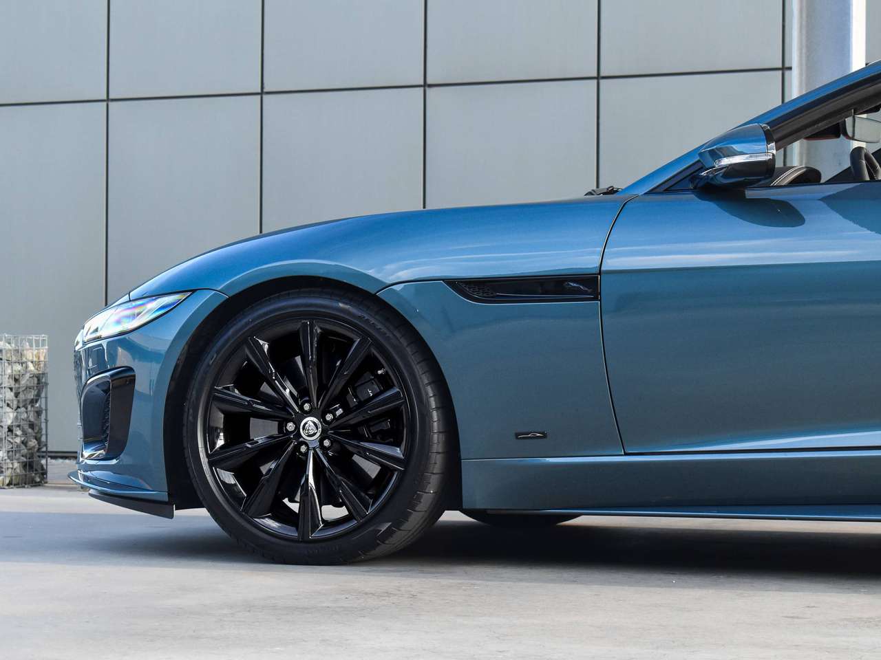 Jaguar F-Type 5.0 V8 R Cabriolet AWD P575 / Giola Green / Black Pack / FULL — foto 25 van 25