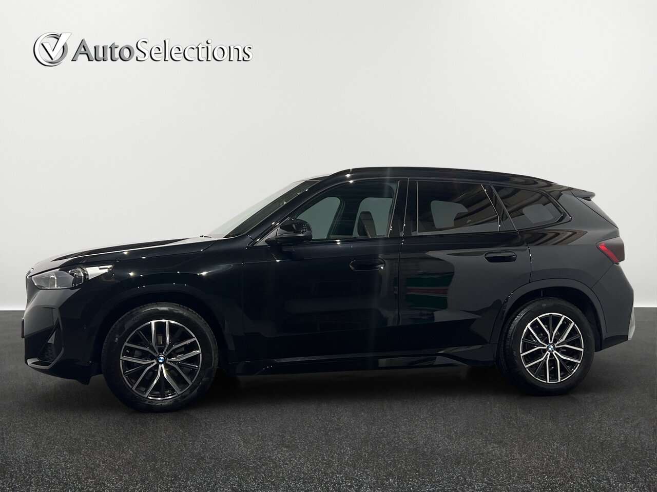 BMW X1 18I M Pack/Camera/Confort acces/Led — foto 3 van 22