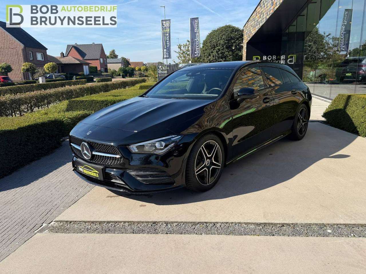 Mercedes-Benz CLA 180 | AMG line | Nightpakket | Camera | Sfeerverlichting | Sound System — foto 3 van 25