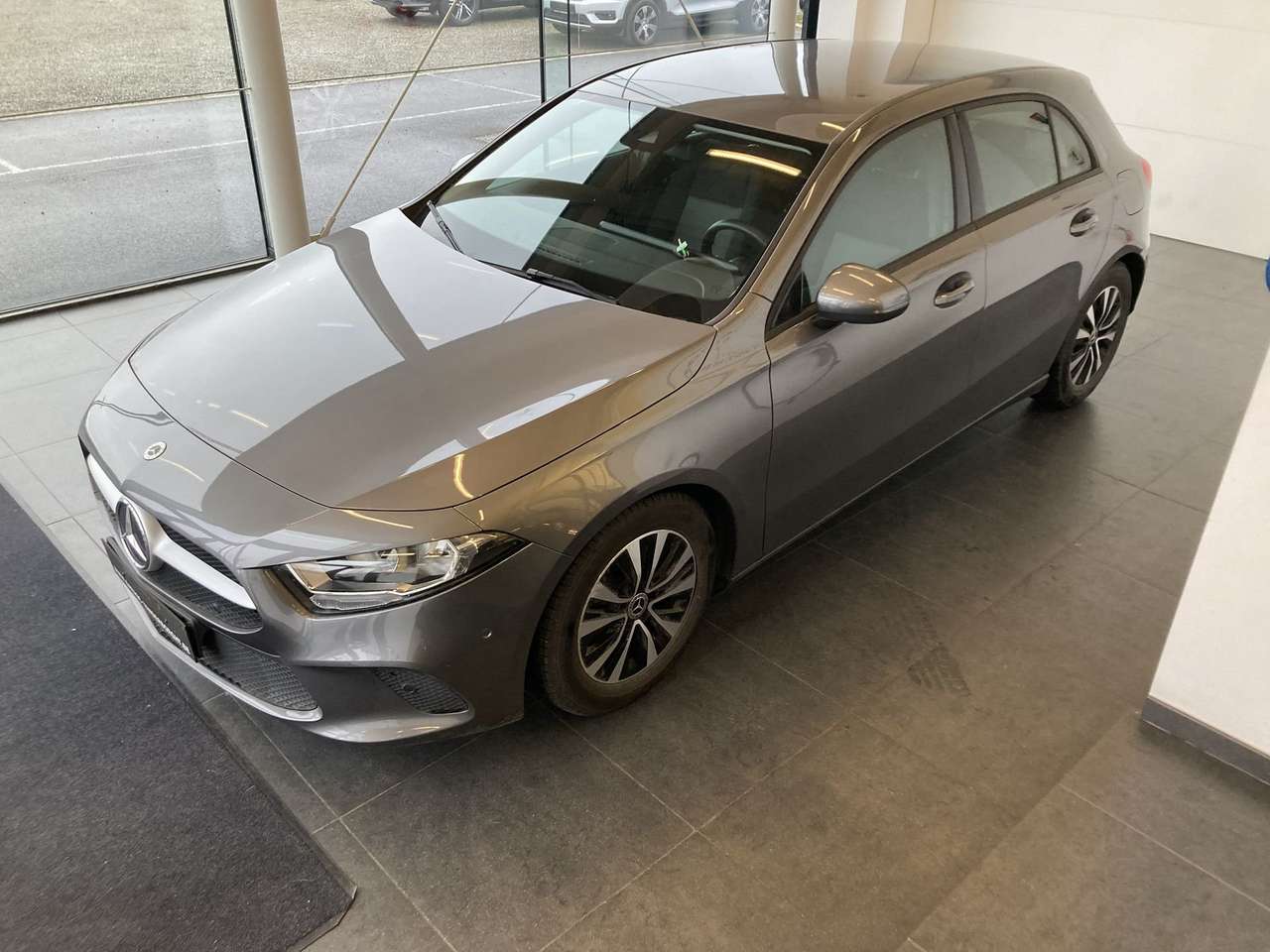 Mercedes-Benz A 180 BENZINE AUTOMAAT  +TAL VAN OPTIES — foto 3 van 20
